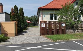 Glazer Szallas